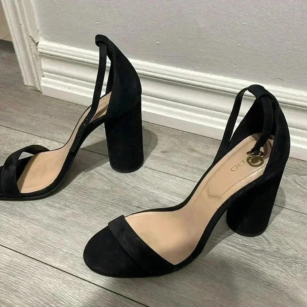 Also Black Sandal block Heel​​​​​​​​​